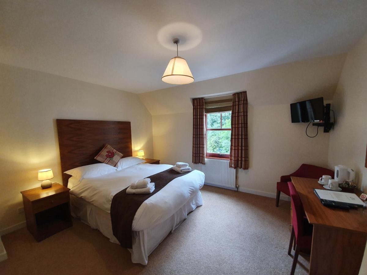 Lochailort Inn Экстерьер фото